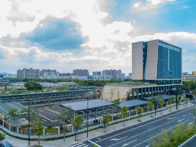 杭州最大出租車服務區開業，為的哥的姐提供全方位“一站式”服務